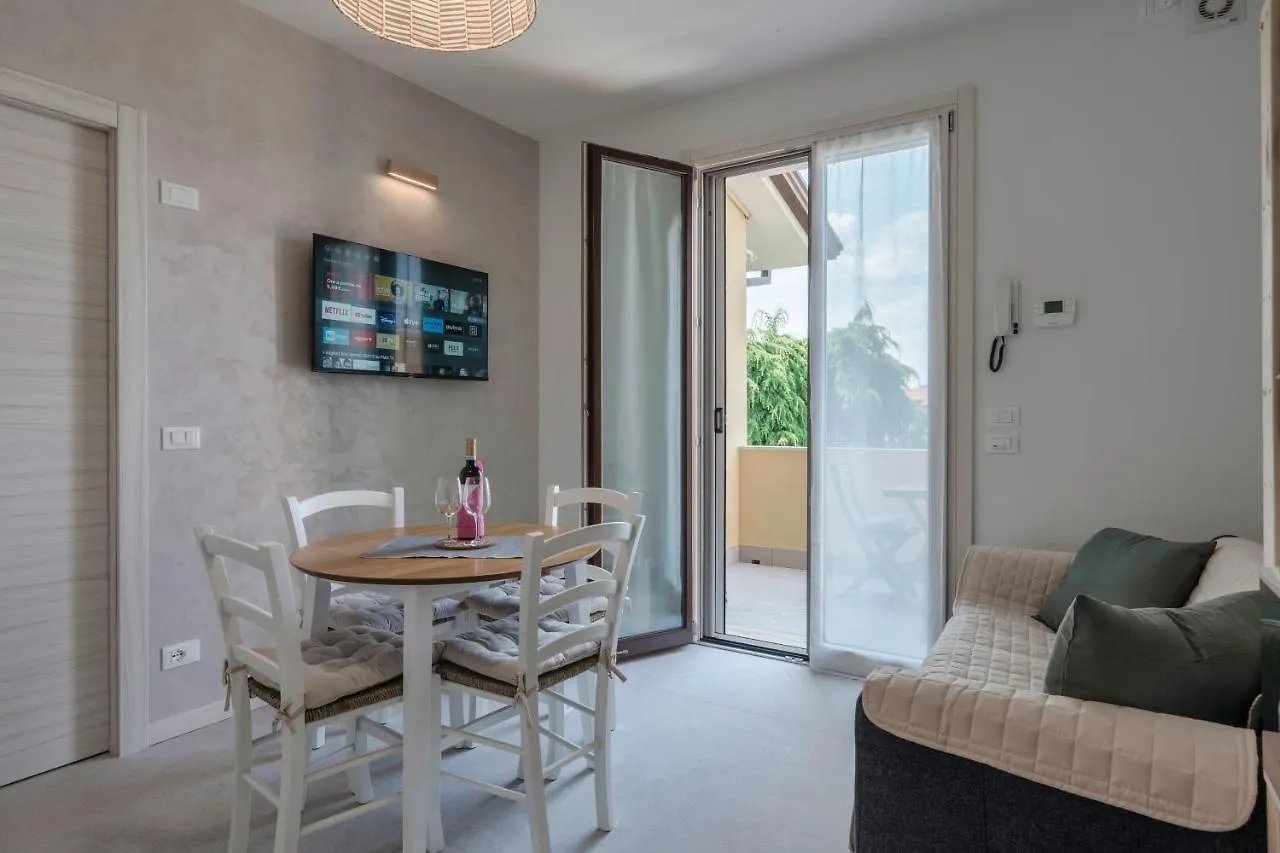 Opera Apartment Sirmione Italy