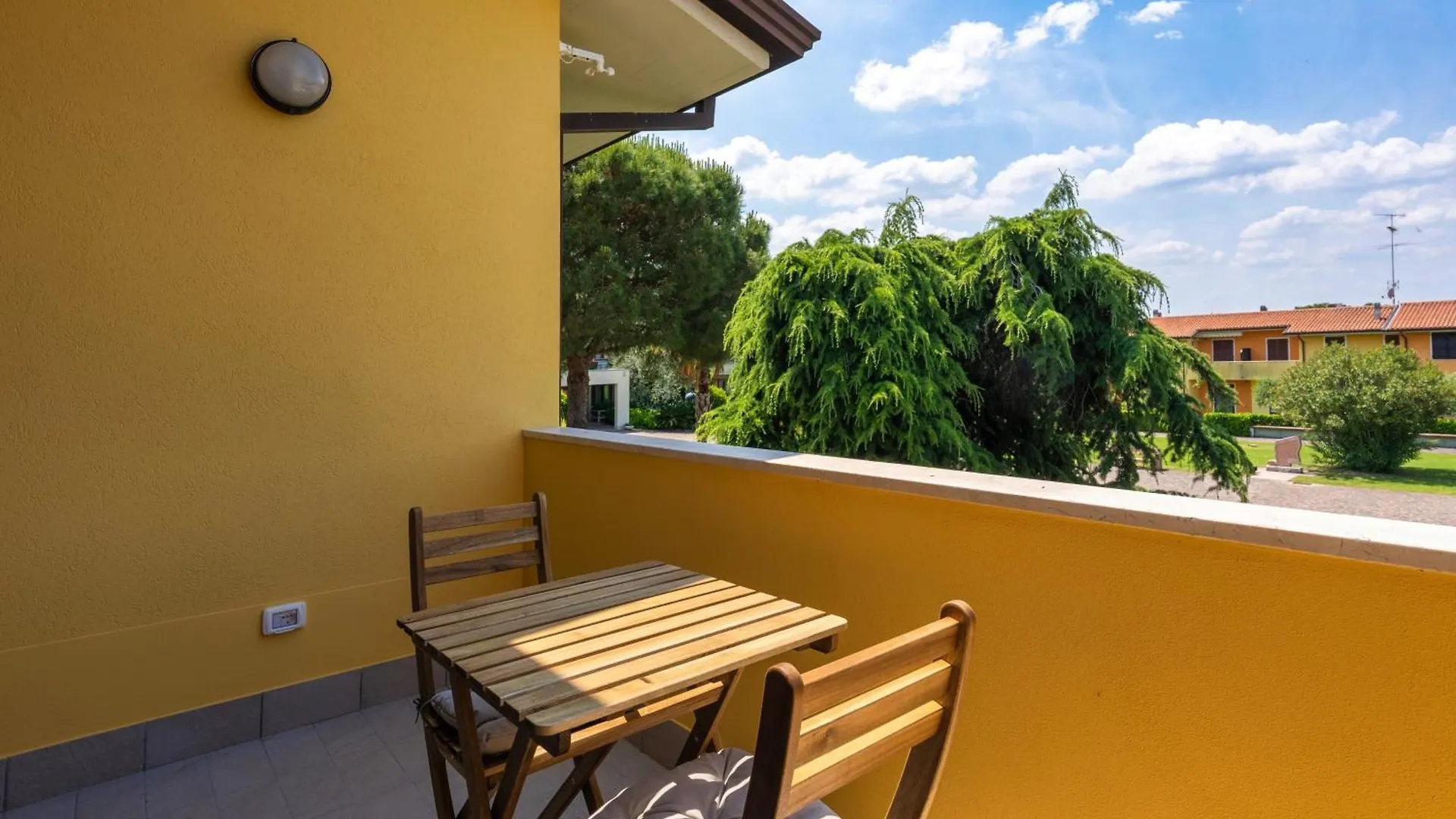 Opera Apartment Sirmione Italy
