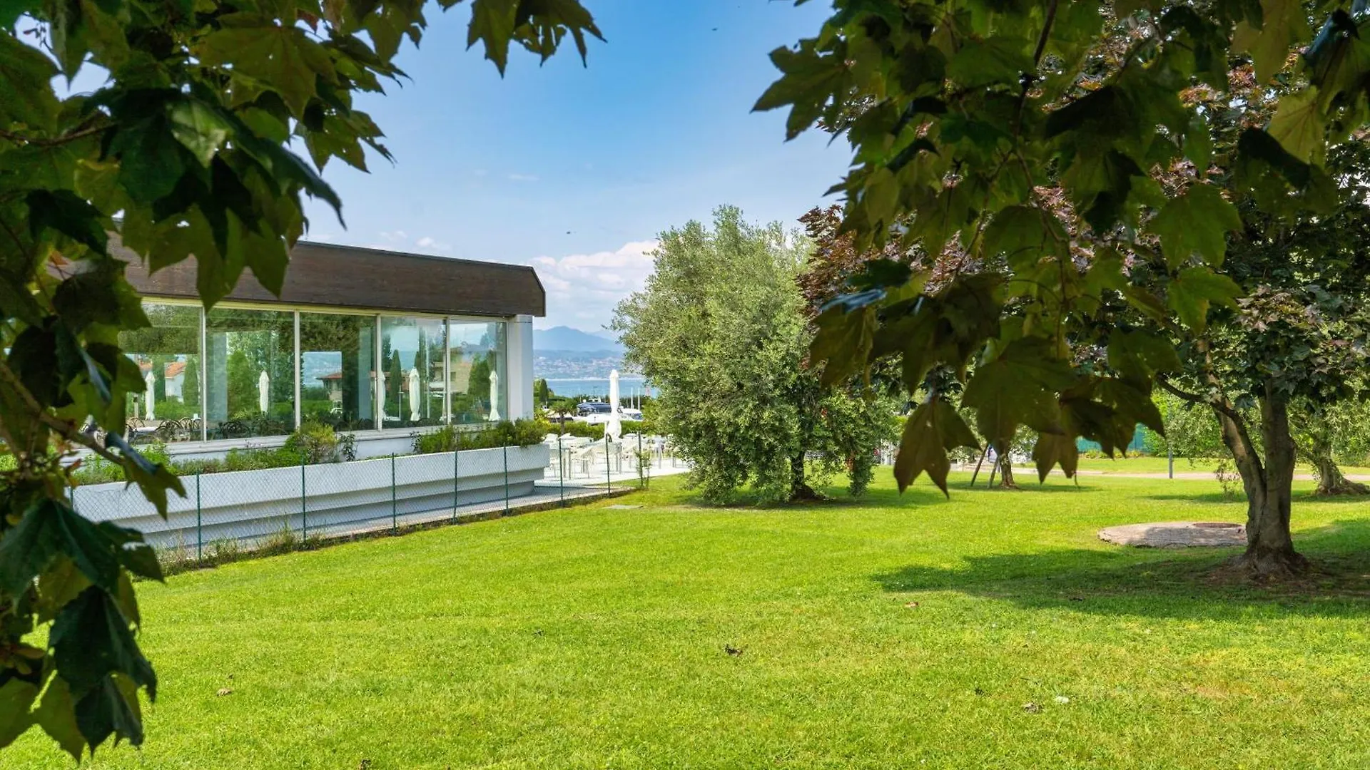 Opera Apartment Sirmione 0*,